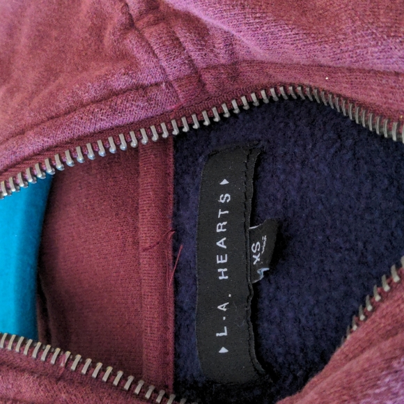 NWOT 3 Tone Sweatshirt - Picture 6 of 6